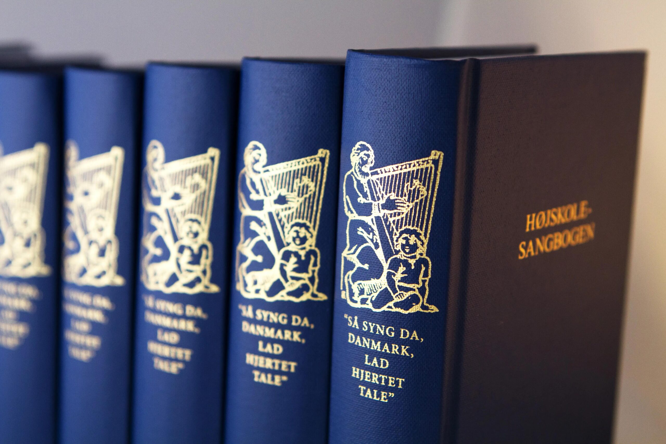Højskolesangbøger
